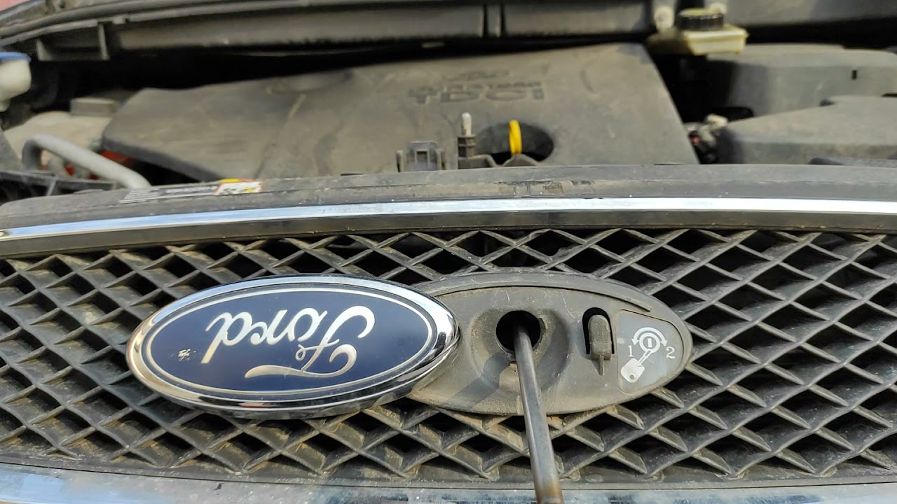 Awaryjne otwieranie pokrywy silnika Ford C Max